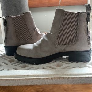 Size 6.5 Blowfish casual combat boots